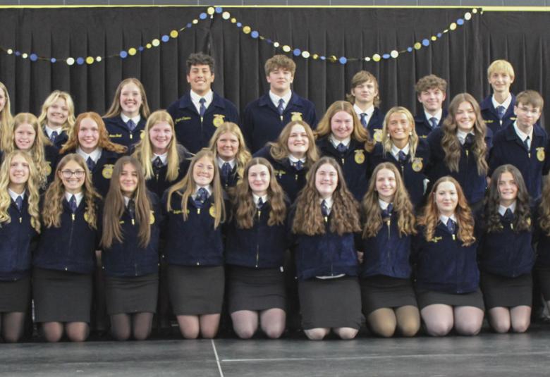 Linn-News - Staff Photo - Create Article