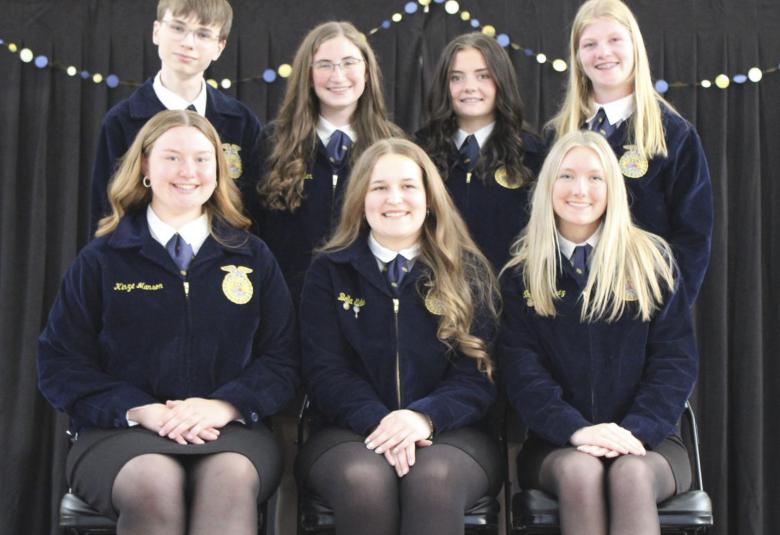 Linn-News - Staff Photo - Create Article