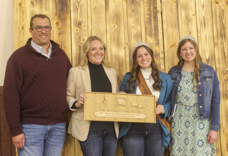 Linn-News - Staff Photo - Create Article