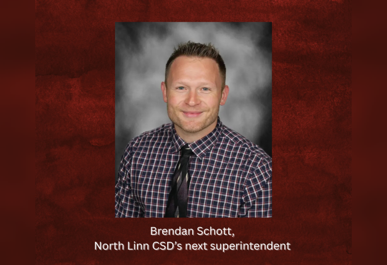 Linn-News - Staff Photo - 