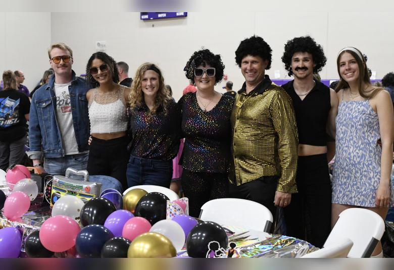 Linn-News - Staff Photo - Create Article