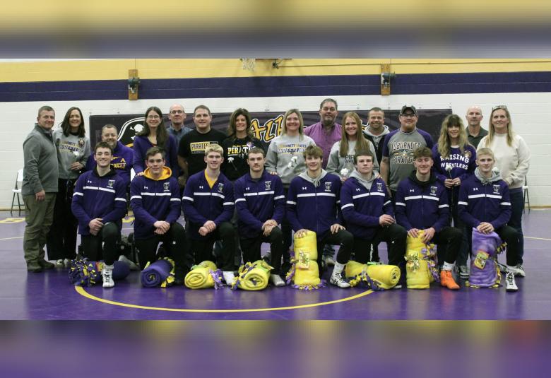 Linn-News - Staff Photo - Create Article
