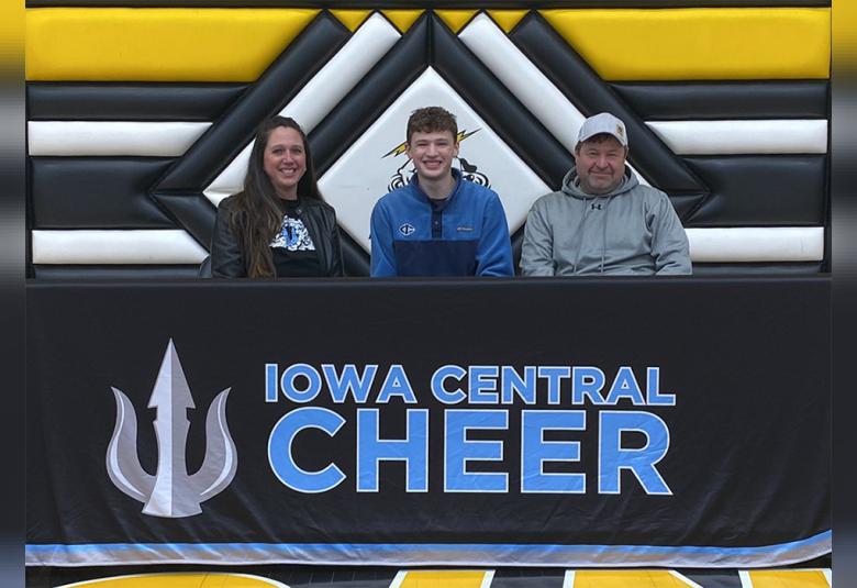 Linn-News - Staff Photo - Create Article